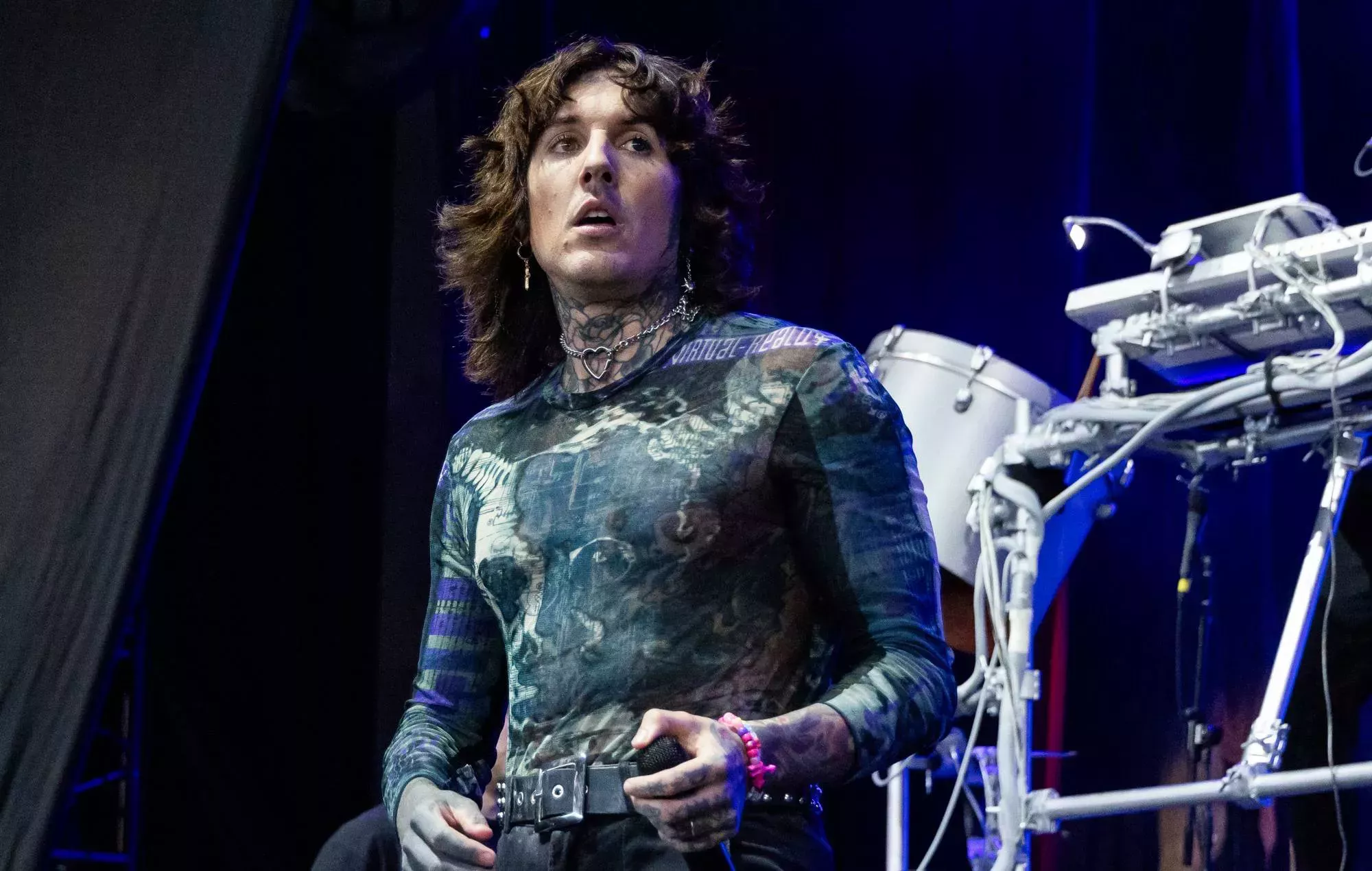 Oli Sykes de Bring Me The Horizon dice que 'Medicine' es 