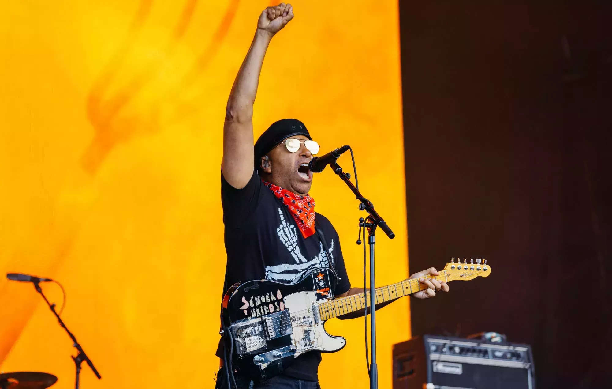 Tom Morello habla sobre la colaboración con su hijo en su primer álbum de rock en solitario: 