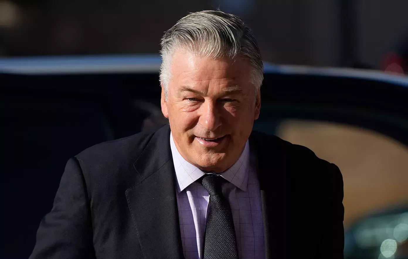 Alec Baldwin rompe el silencio con un post en las redes sociales tras el sobreseimiento del caso 'Rust'