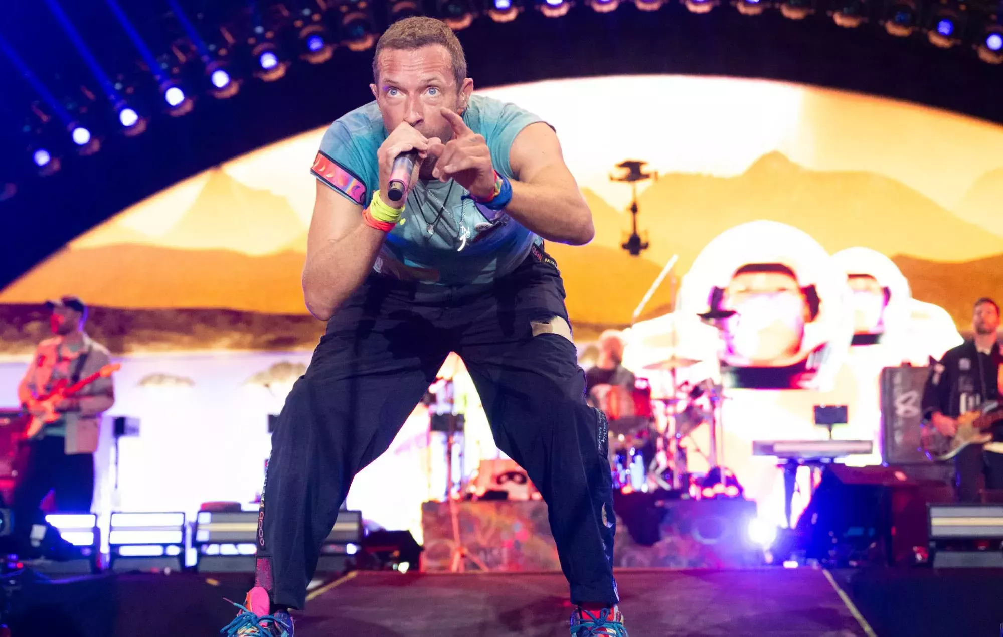 Coldplay paga millones al resolver la disputa con su ex mánager