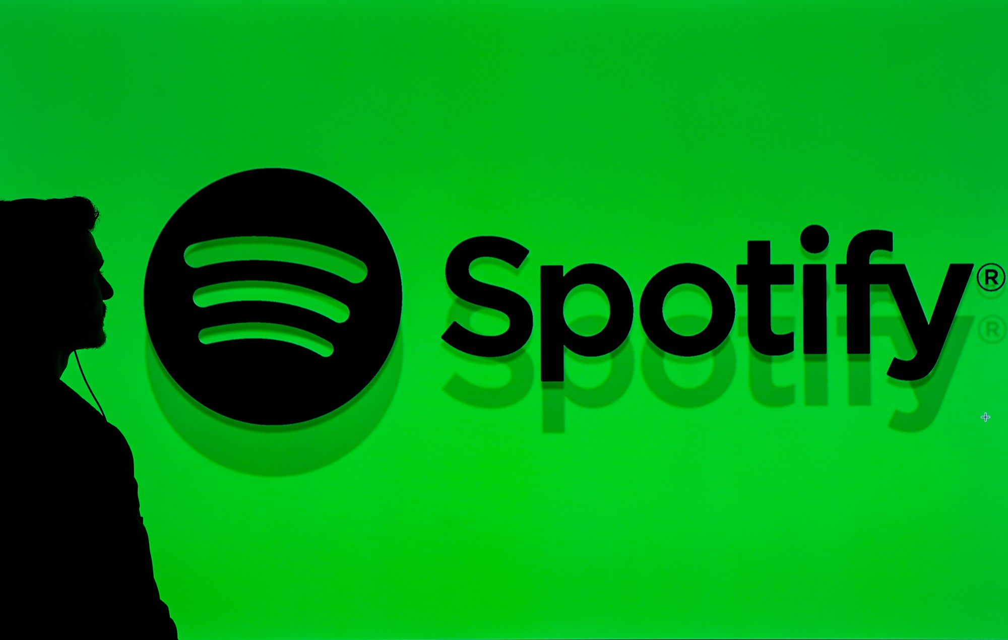 Spotify obtiene beneficios trimestrales récord y aumenta a 246 millones el número de suscriptores premium, a pesar de las polémicas