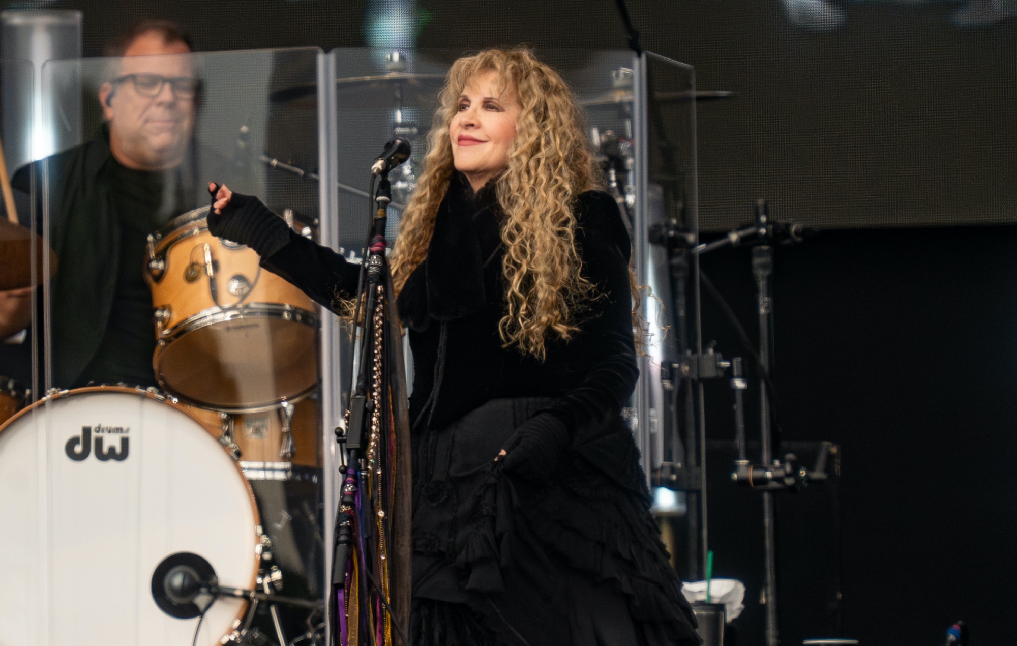 Stevie Nicks se sincera sobre el problema de salud que provocó el aplazamiento de sus conciertos en el Reino Unido