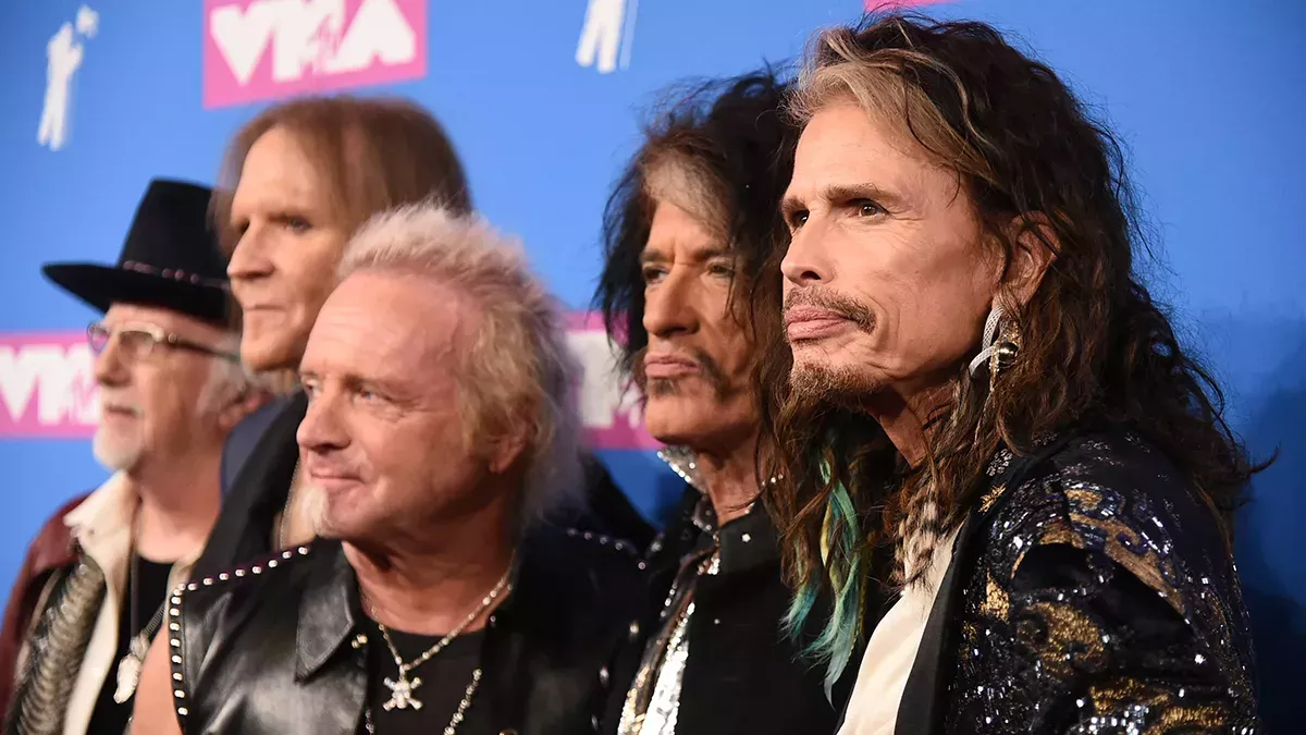 

	
		Aerosmith anuncia su retirada de las giras y dice que la recuperación de Steven Tyler de su lesión vocal no es posible
	
	