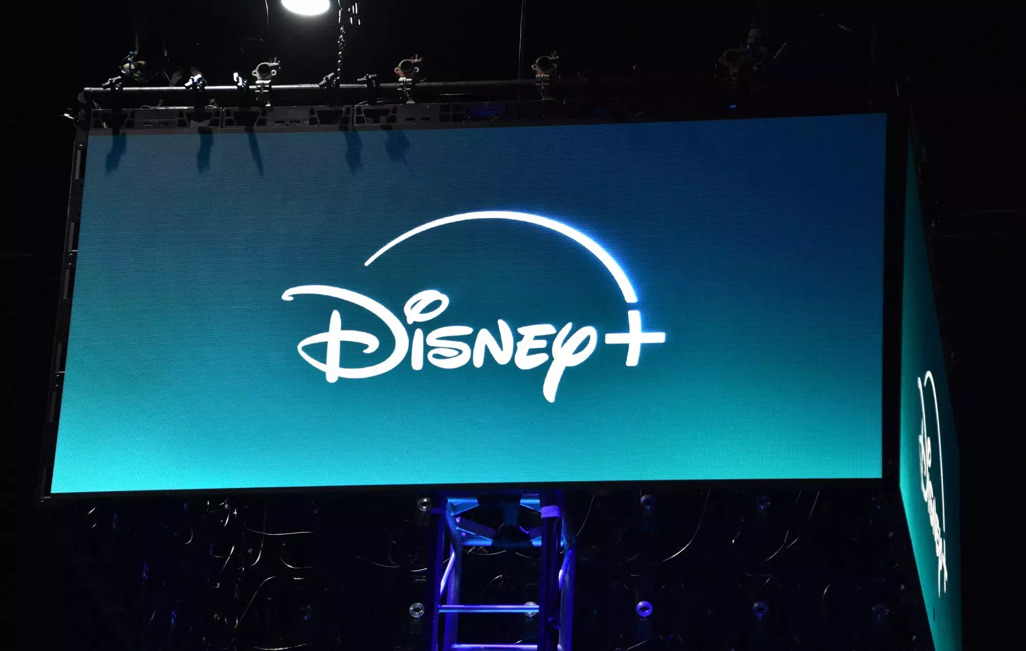 Disney+ vuelve a subir sus precios