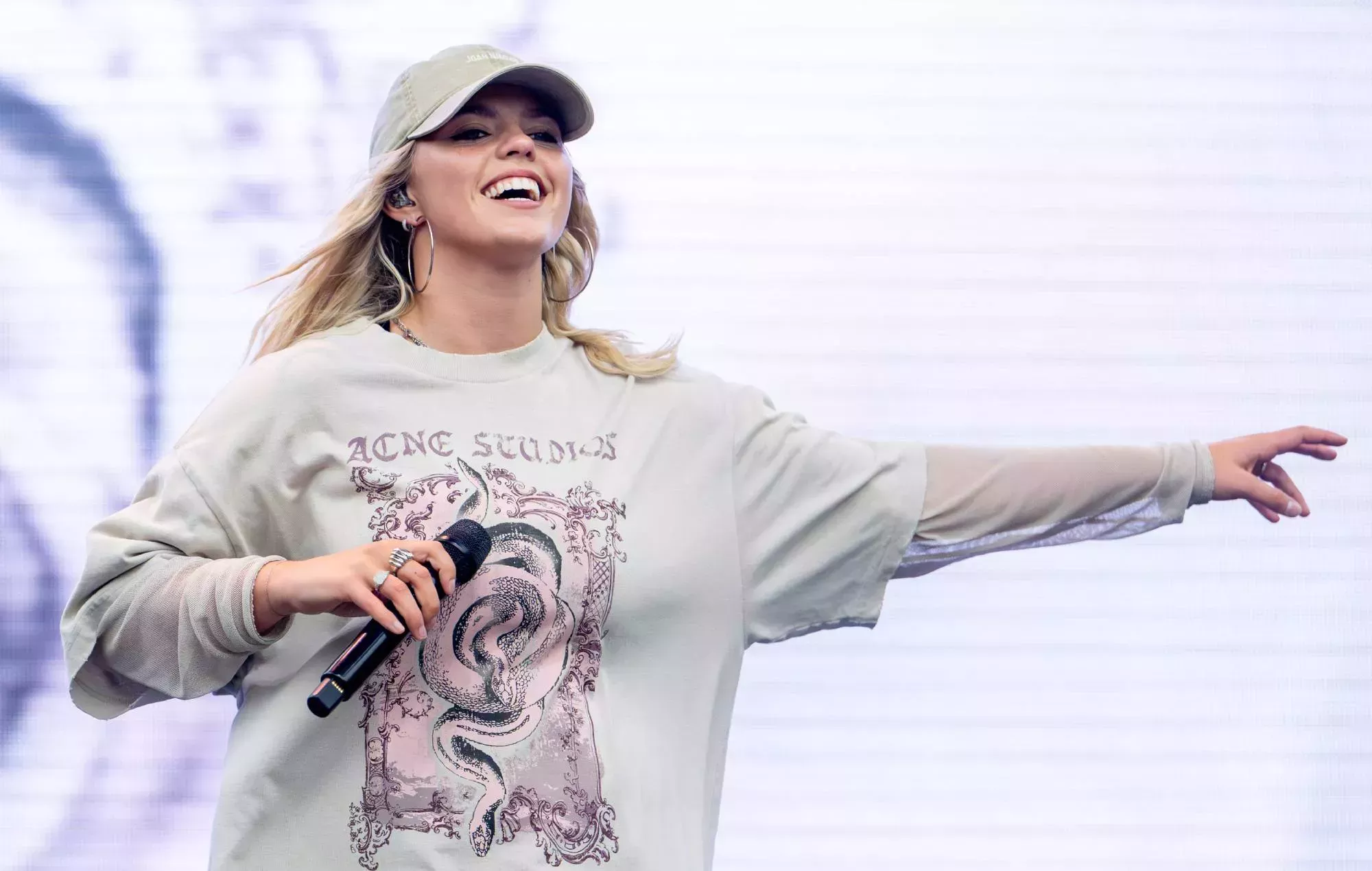 Festival de Leeds 2024: Reneé Rapp abrirá el Main Stage retrasado tras la tormenta