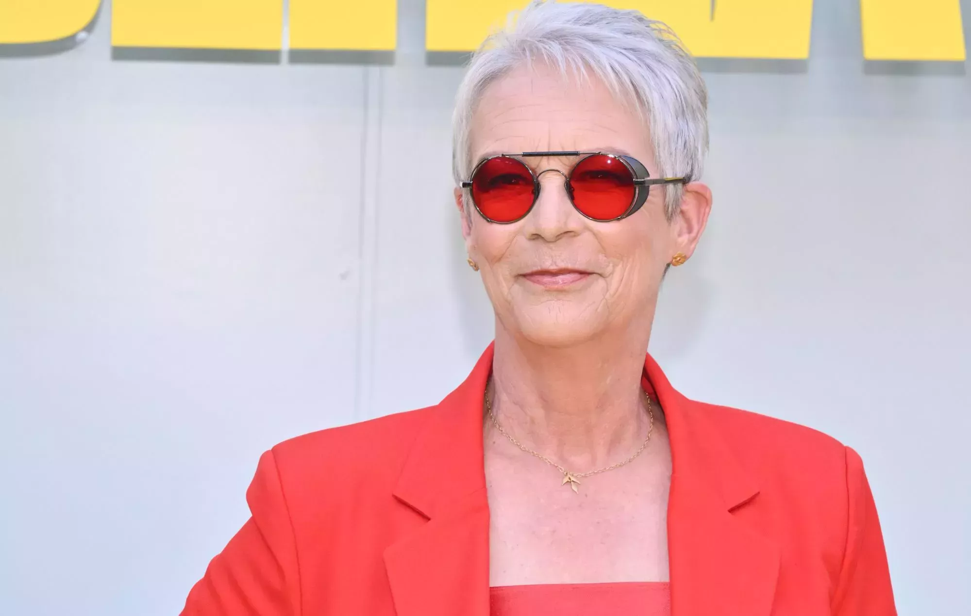 Jamie Lee Curtis pide que el equipo lleve etiquetas con su nombre en el plató