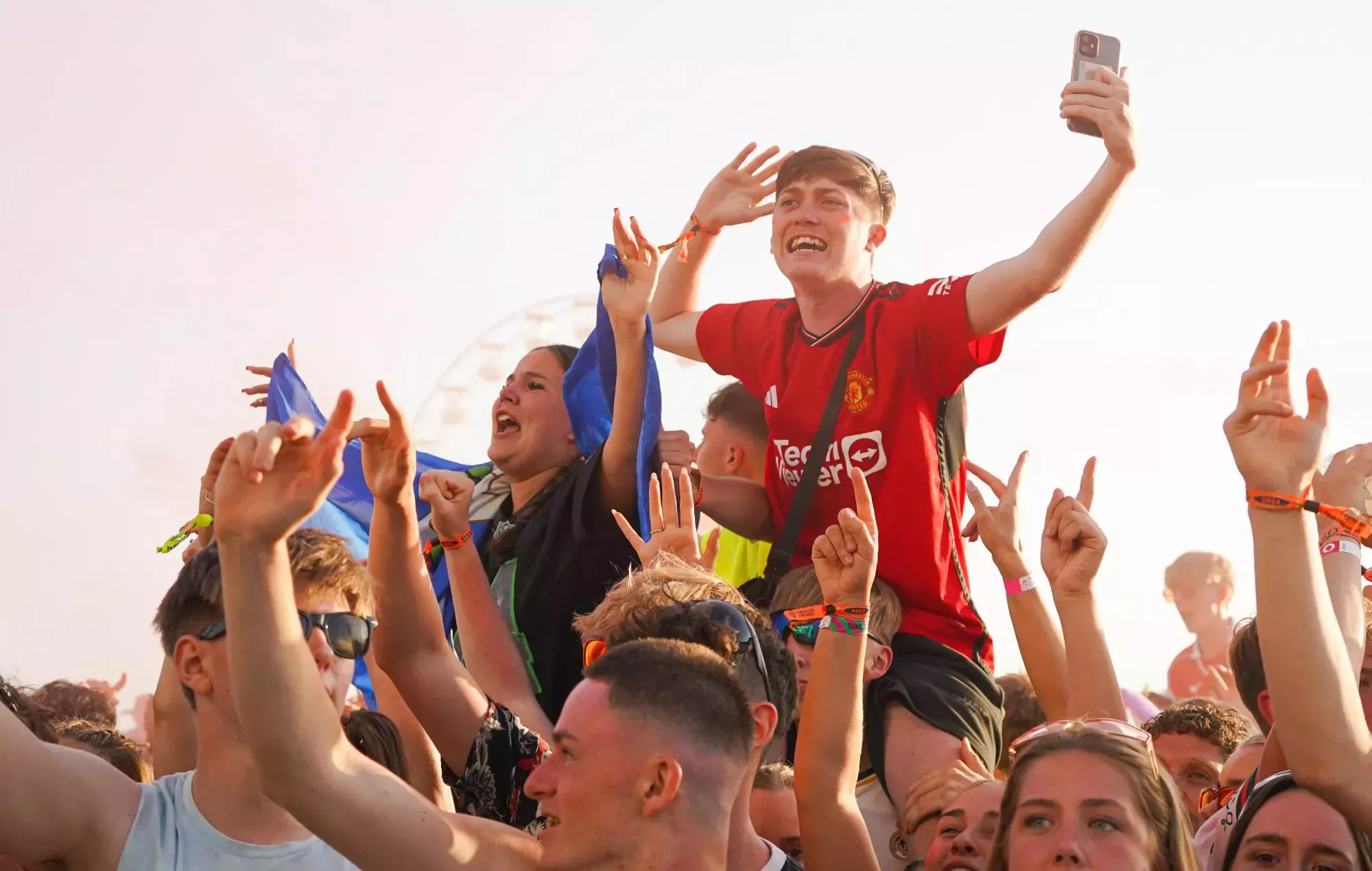 Los asistentes al festival resultan heridos tras una 