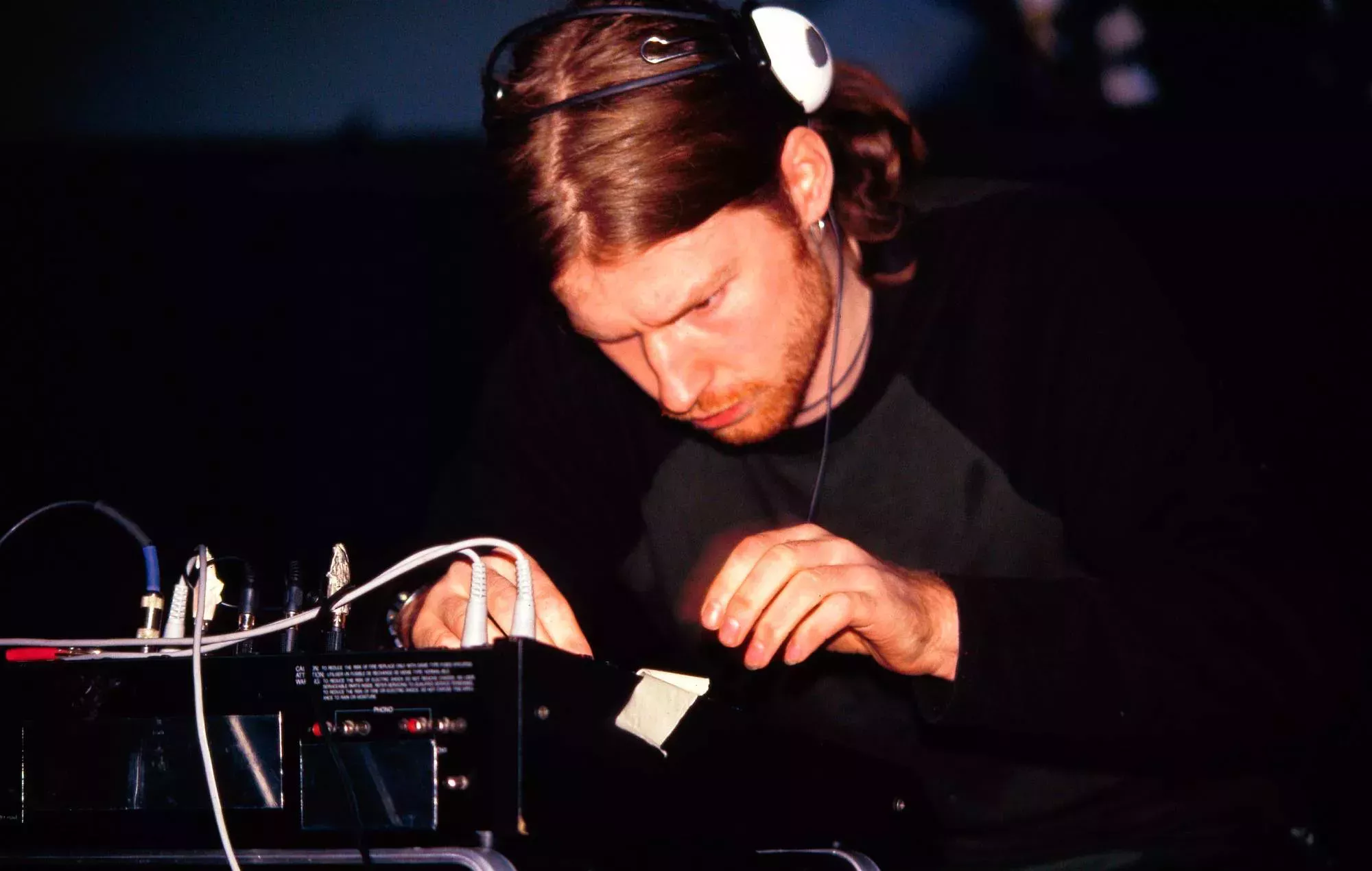 Ver a Aphex Twin como DJ en una boda