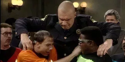 Bull grabs Star Trek fans in Night Court