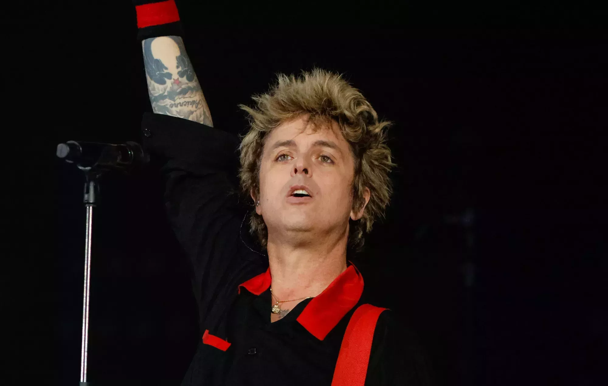 El proyecto paralelo de Green Day, Pinhead Gunpowder, anuncia su regreso