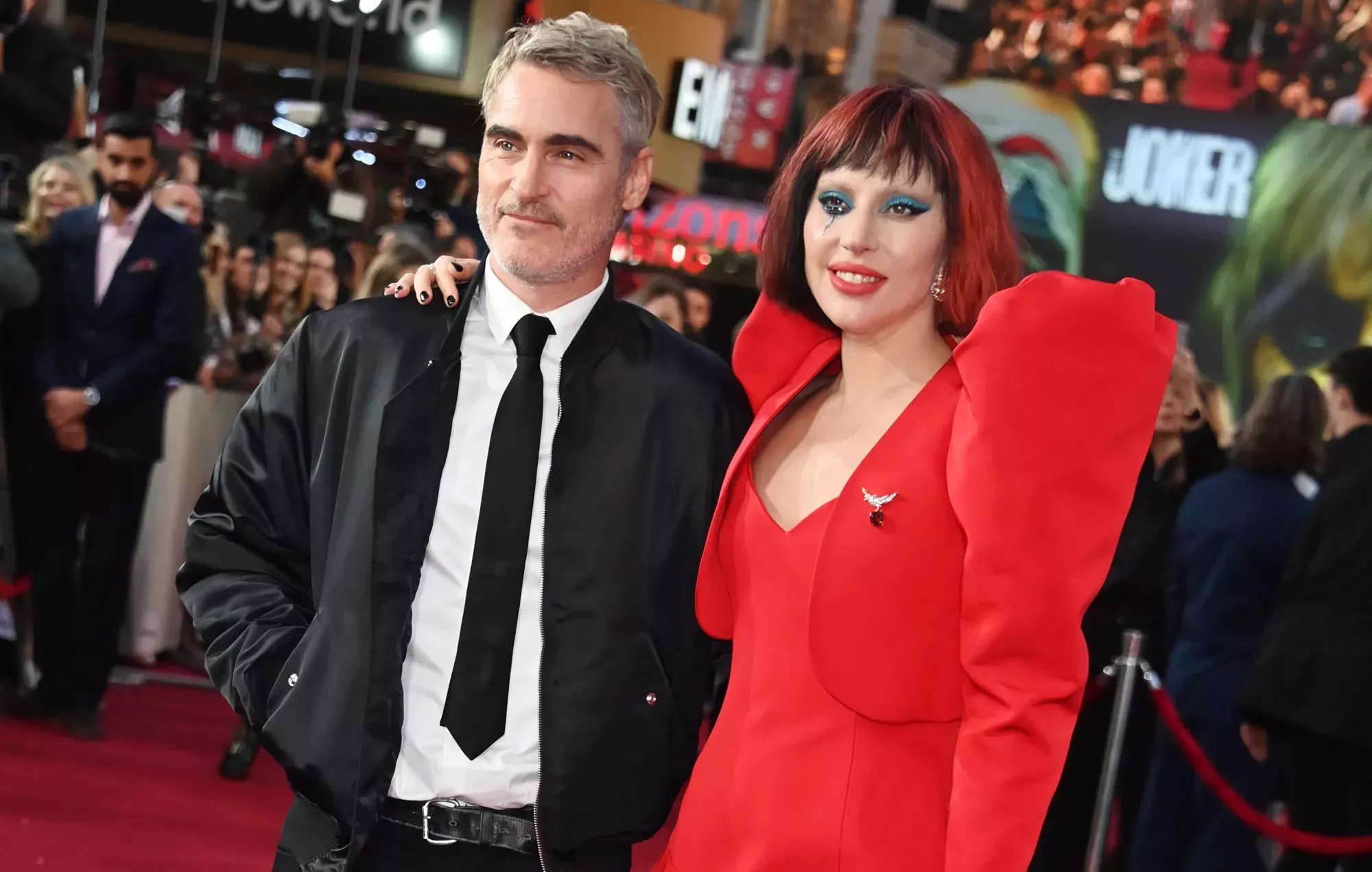 Lady Gaga y Joaquin Phoenix acuden a Londres para el estreno de 