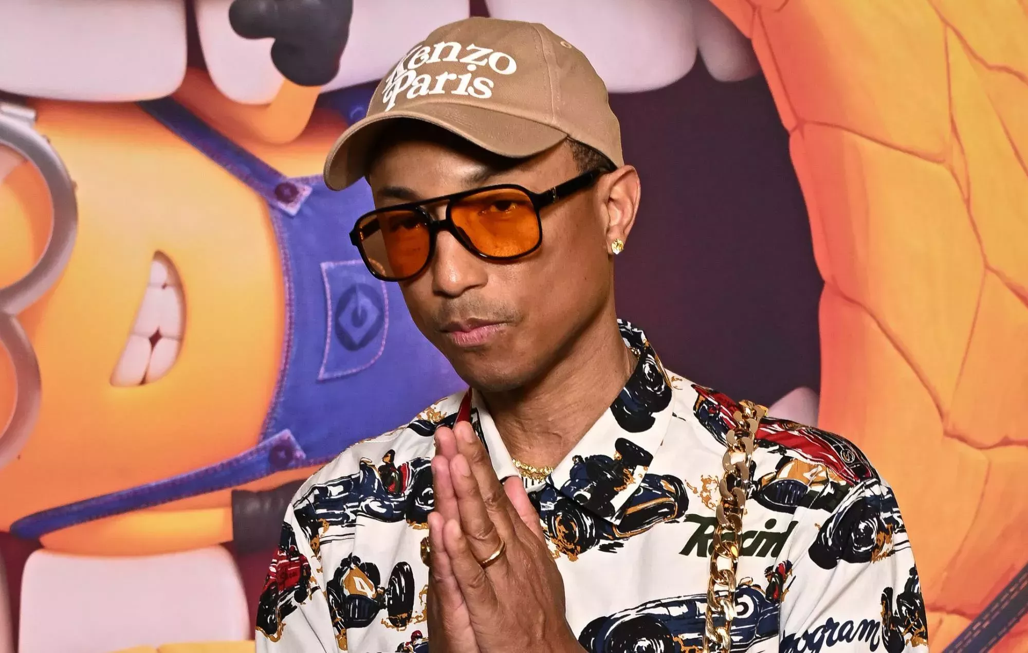 Pharrell Williams comparte una nueva canción de su próximo biopic de LEGO 'Piece By Piece'