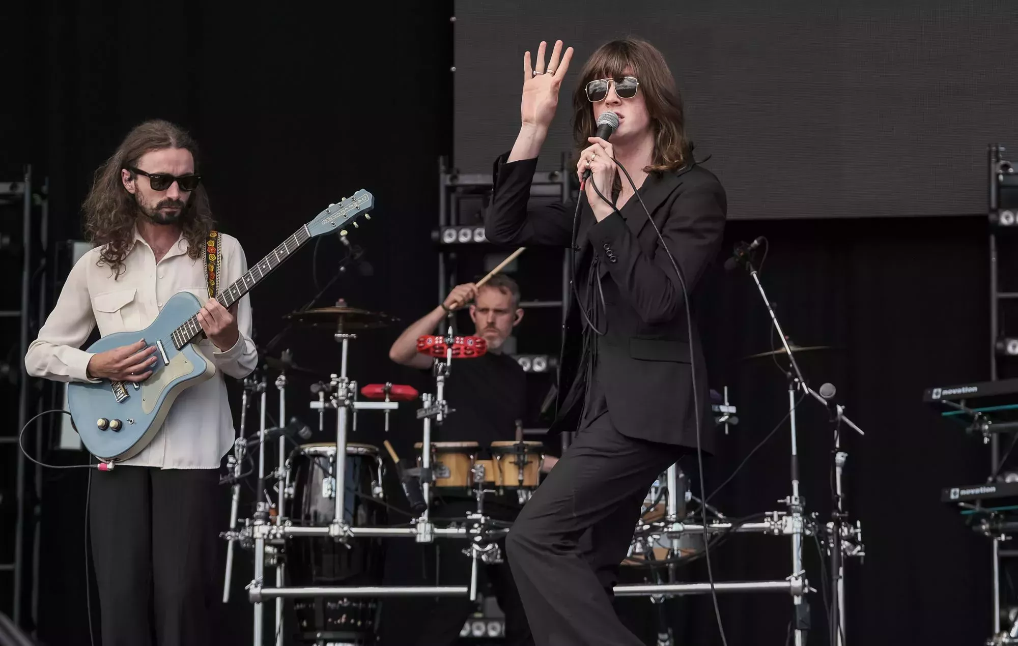 Watch Blossoms recurre a famosos Garys para promocionar su nuevo álbum