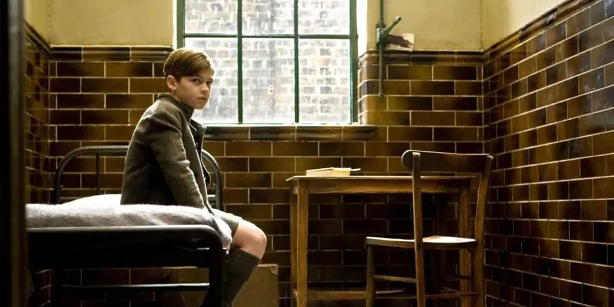 Tom Riddle en el orfanato de Harry Potter.