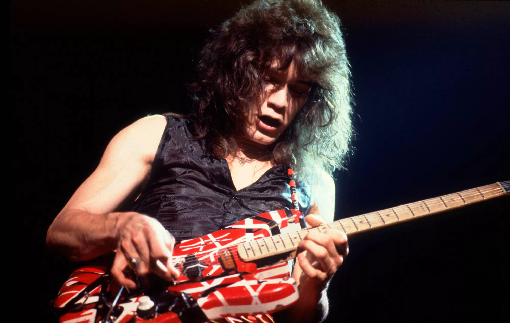 Eddie Van Halen tomó una botella entera de pastillas esteroides antes de su muerte porque le hacían sentir como Superman