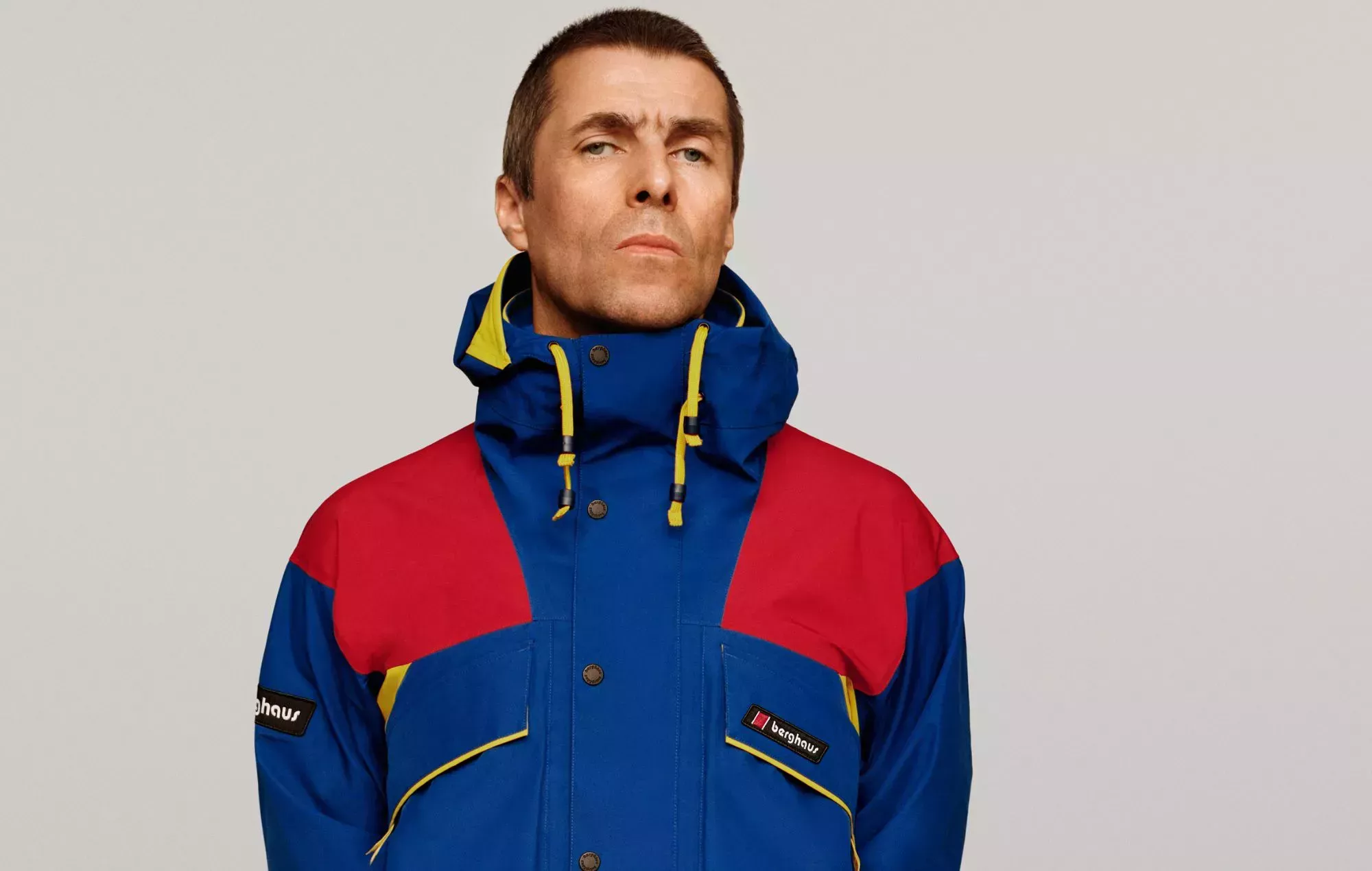 Liam Gallagher protagoniza la campaña de chaquetas Berghaus 'ICONS', por Alasdair Mclellan 