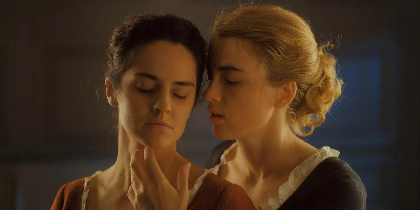 Heloise y Marianne se abrazan en Retrato de una dama en llamas.