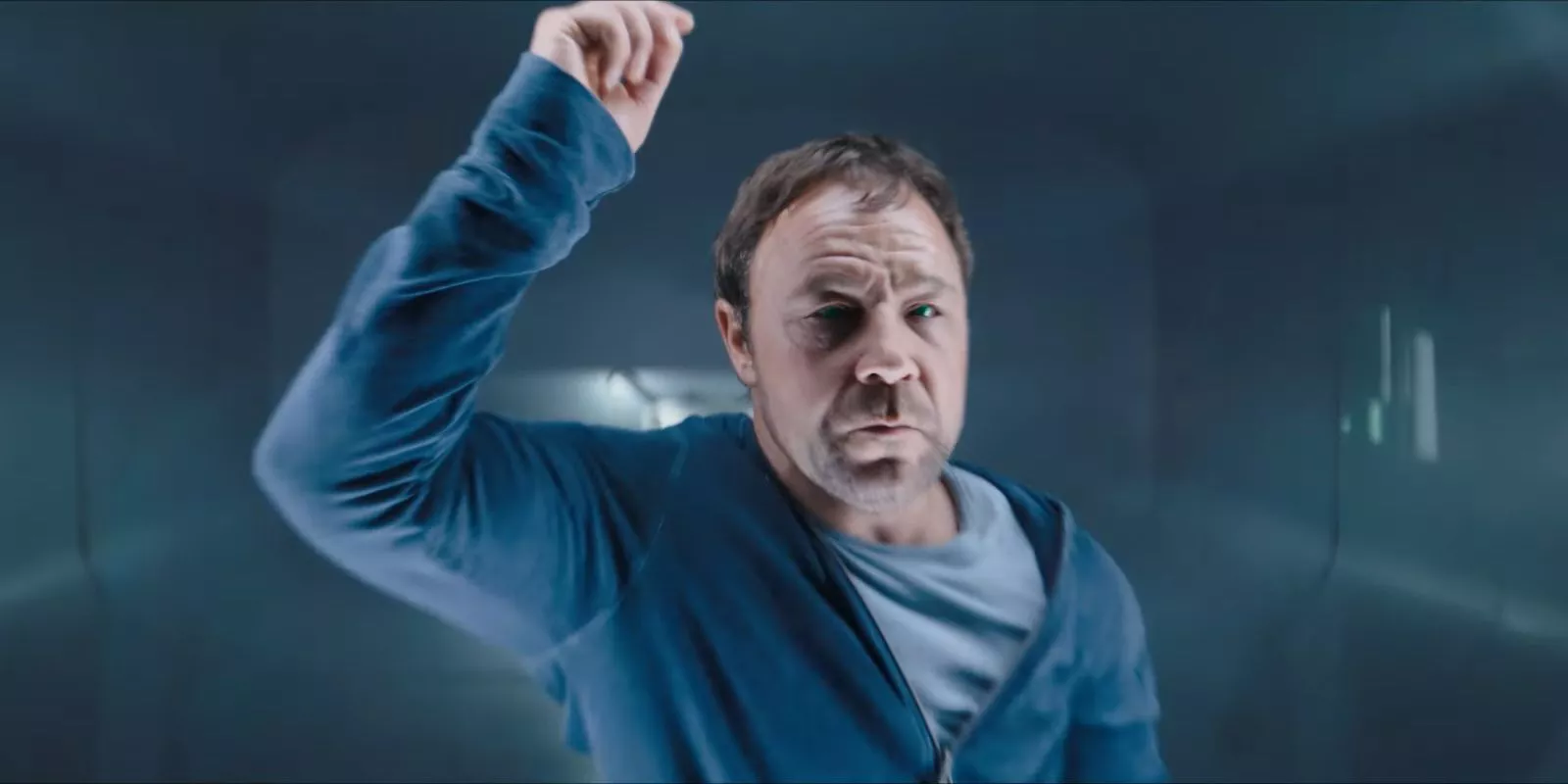 Patrick Mulligan (Stephen Graham) encerrado en Venom: The Last Dance.