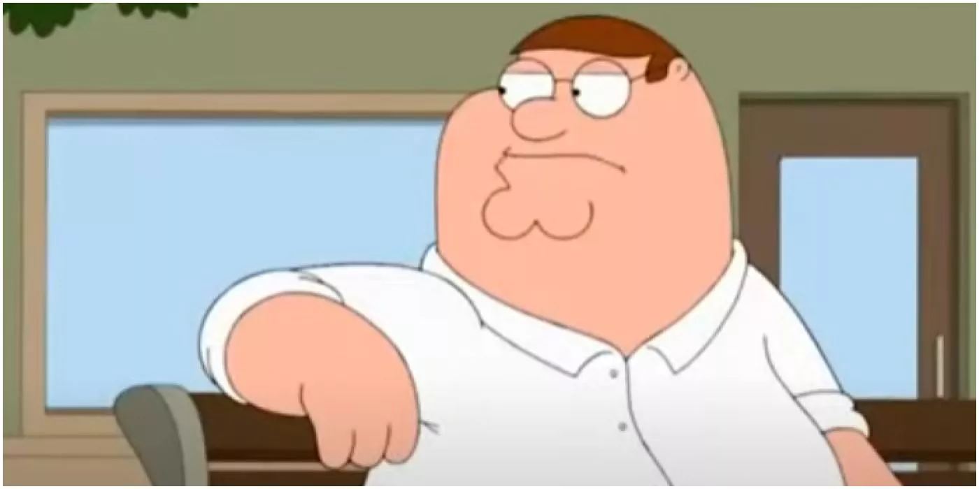 Peter Griffin sentado en un banco