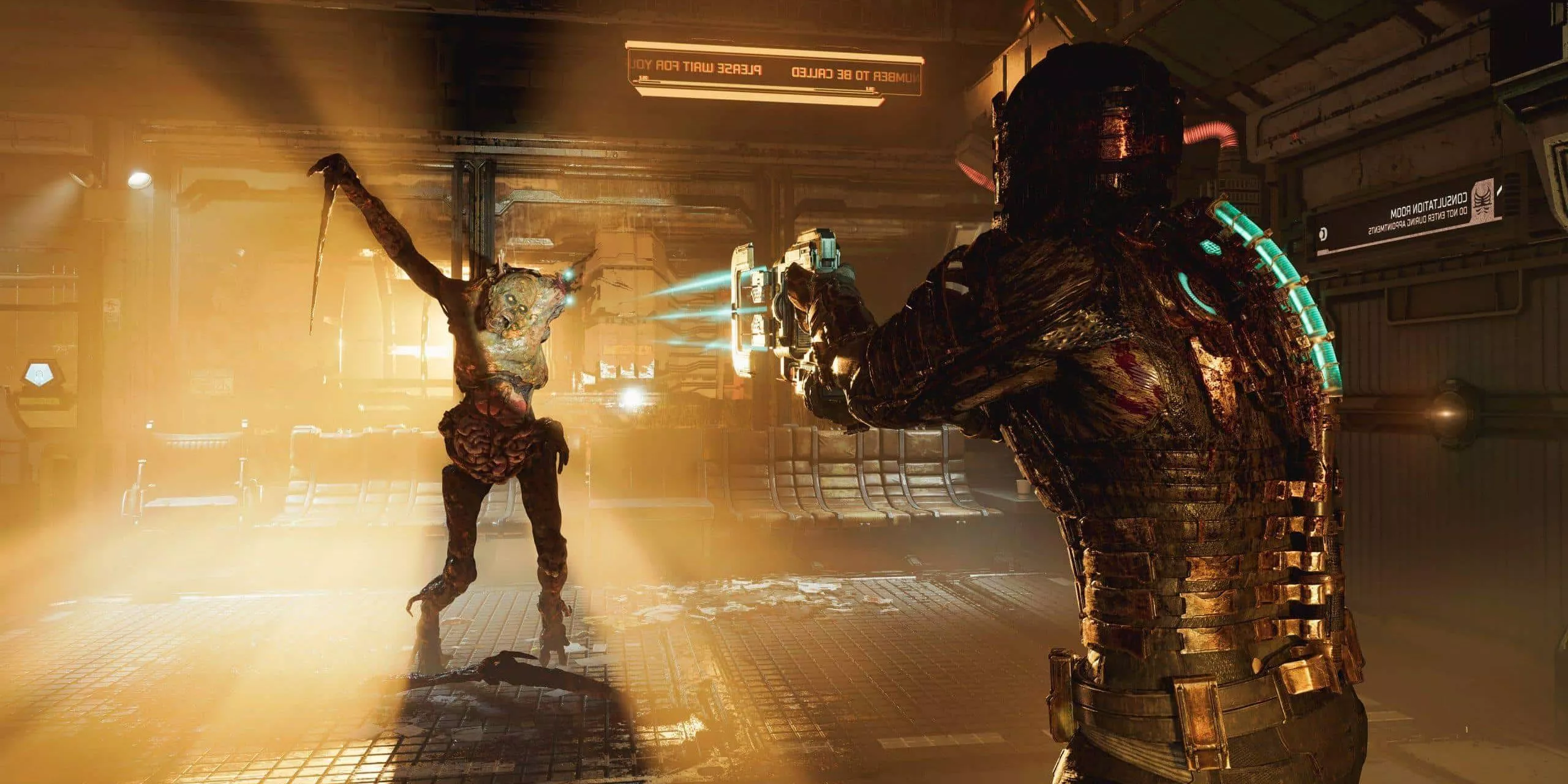 Isaac Clarke encontrando un Necromorfo en el remake de Dead Space