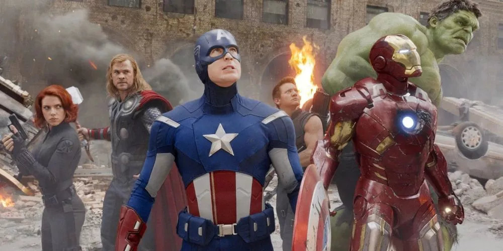 The six Avengers back-to-back in the MCU's The Avengers (2012) 