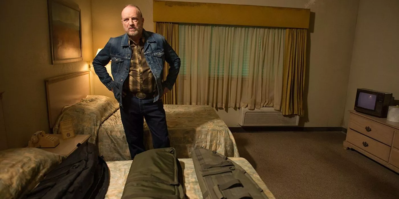 Lawson selling guns out of a motel in Better Call Saul