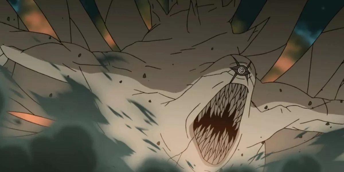 Una Diez Colas completamente revivida ruge contra las Fuerzas Shinobi Aliadas en Naruto: Shippuden.