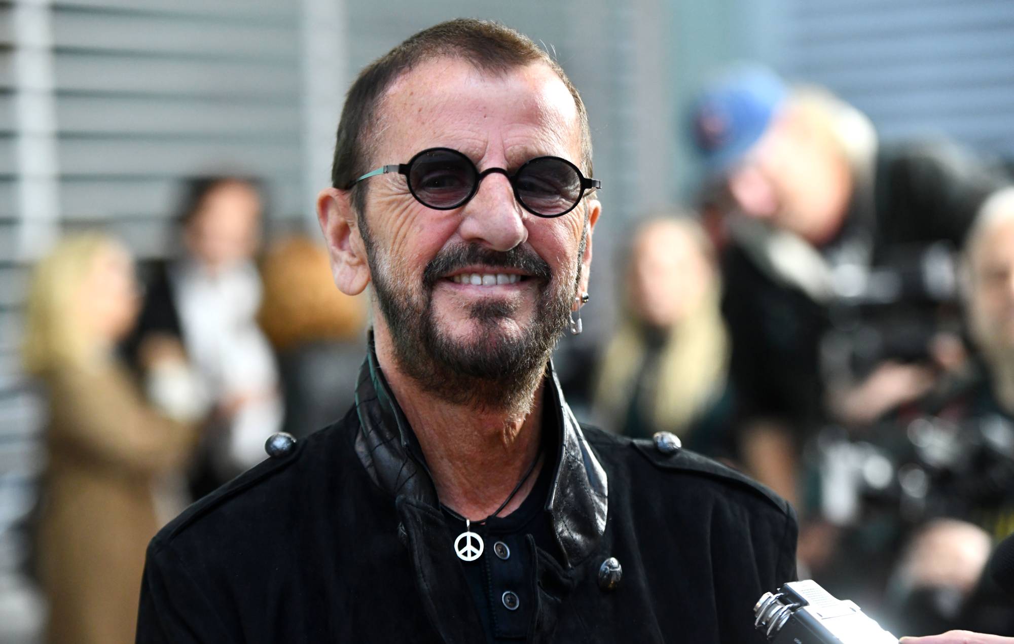 Ringo Starr "se enfoca en lo positivo" en su nueva colaboración country con Alison Krauss ‘Thankful’