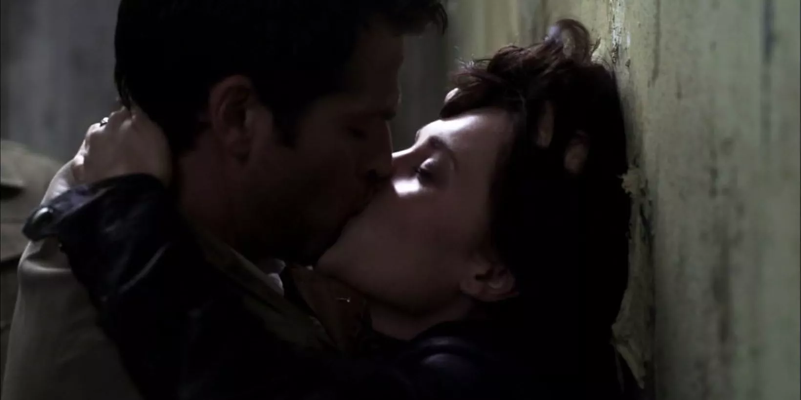 Meg y Castiel se besan en Supernatural