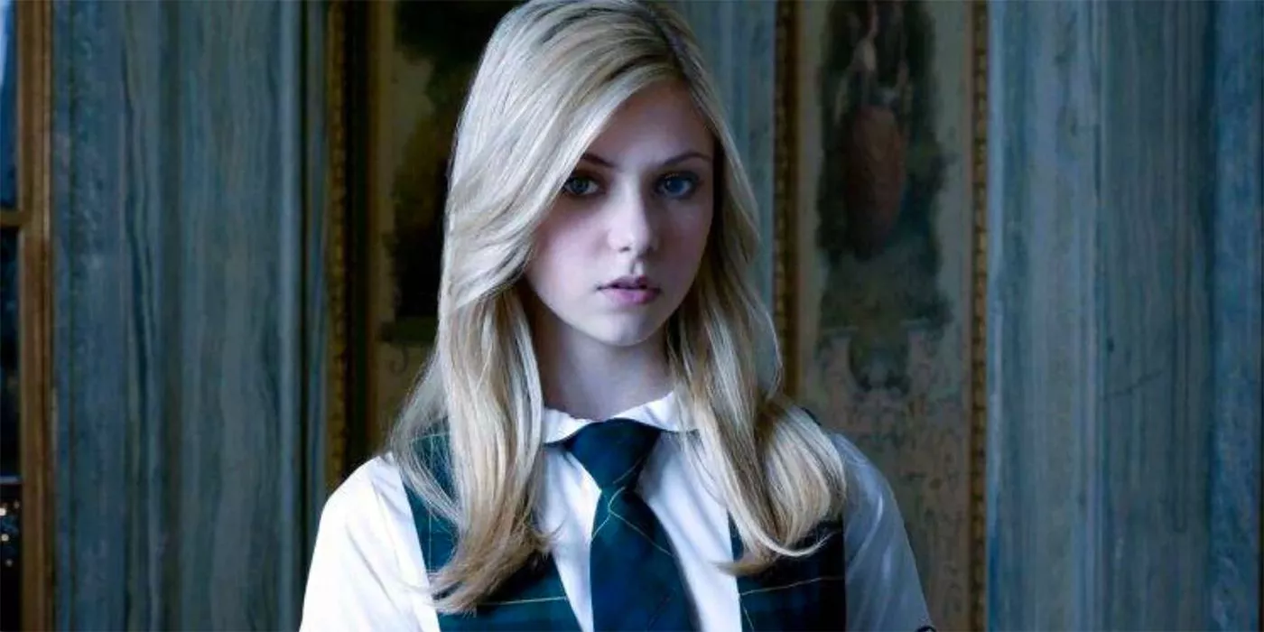 Taylor Momsen stars as Jenny Humphrey in Gossip Girl.