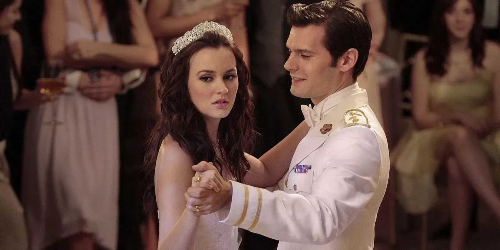 Blair and Prince Louis dance at their wedding on Gossip Girl.