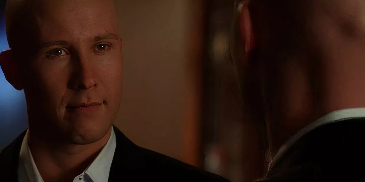 Lex talks to the other version of himself in Smallville.