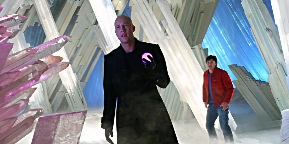 Lex holds an orb with Clark at the fortress in Smallville.