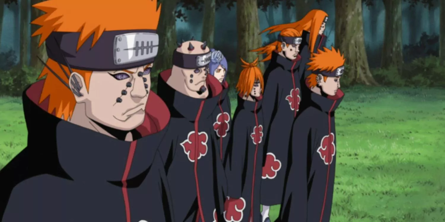 Los Seis Caminos de Pain y Konan ensamblándose fuera de la Aldea Oculta de la Hoja en Naruto Shippuden.