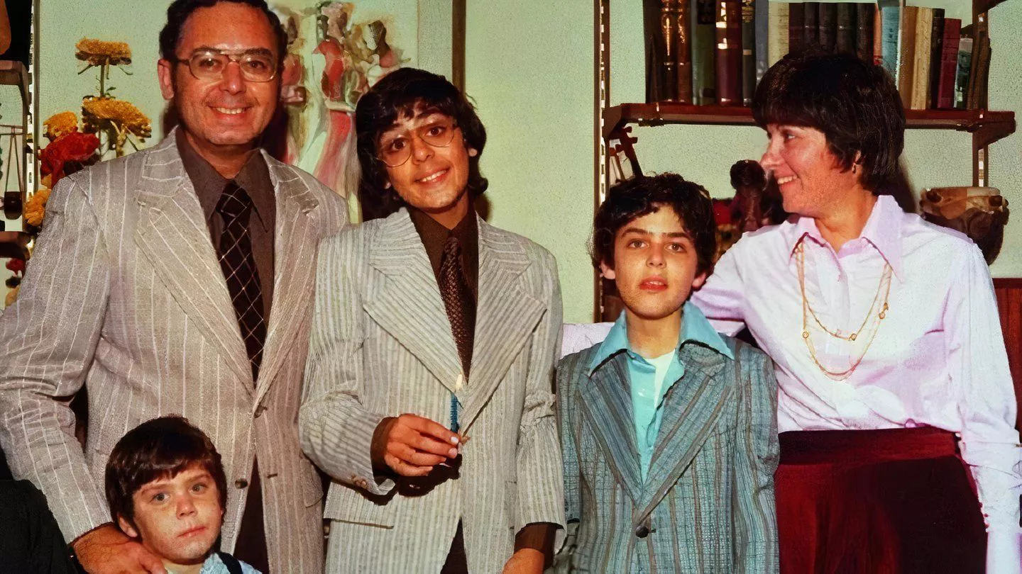 A family photo in Capturing the Friedmans