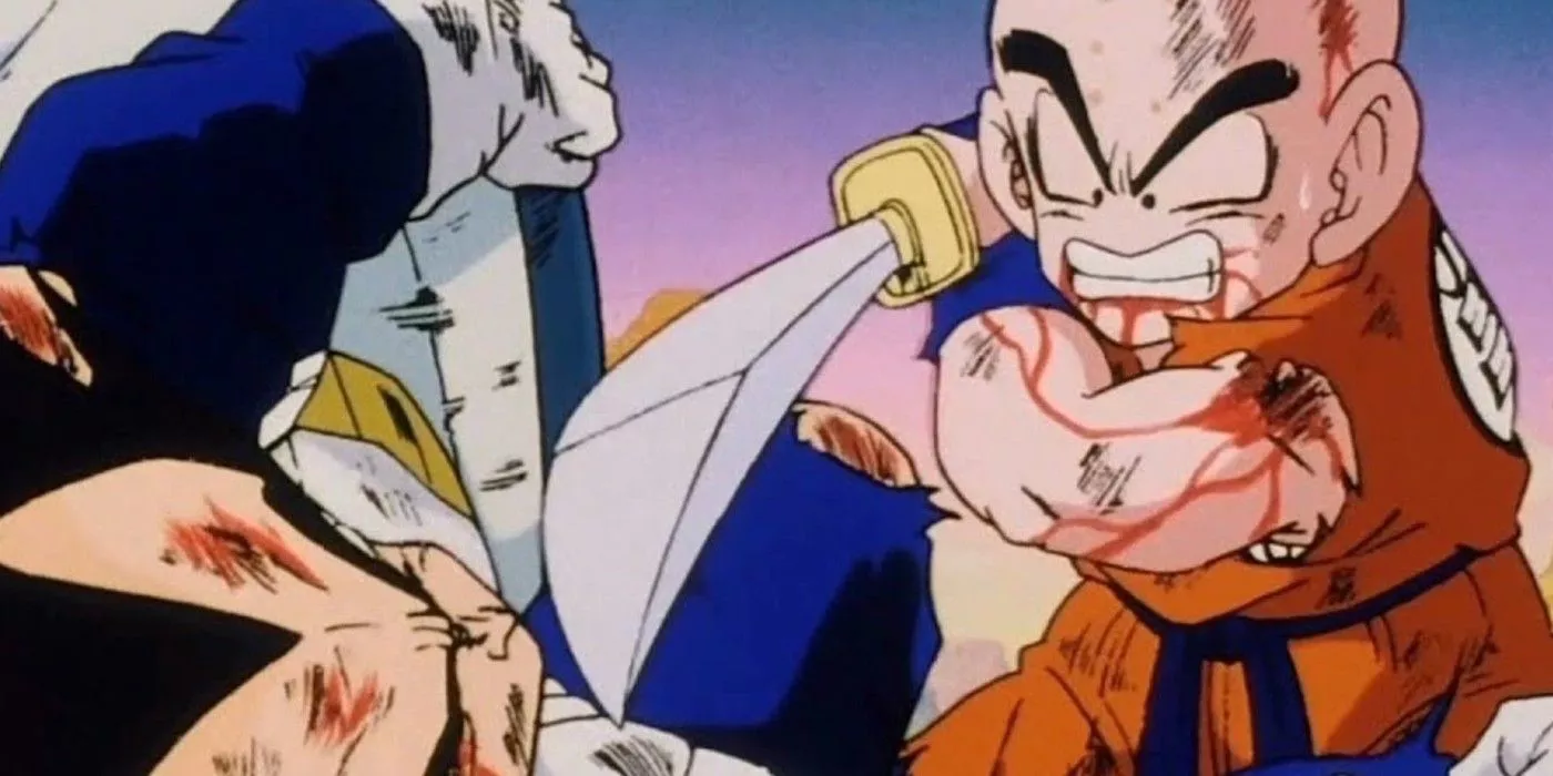 Krillin amenaza a Vegeta con una espada en Dragon Ball Z.