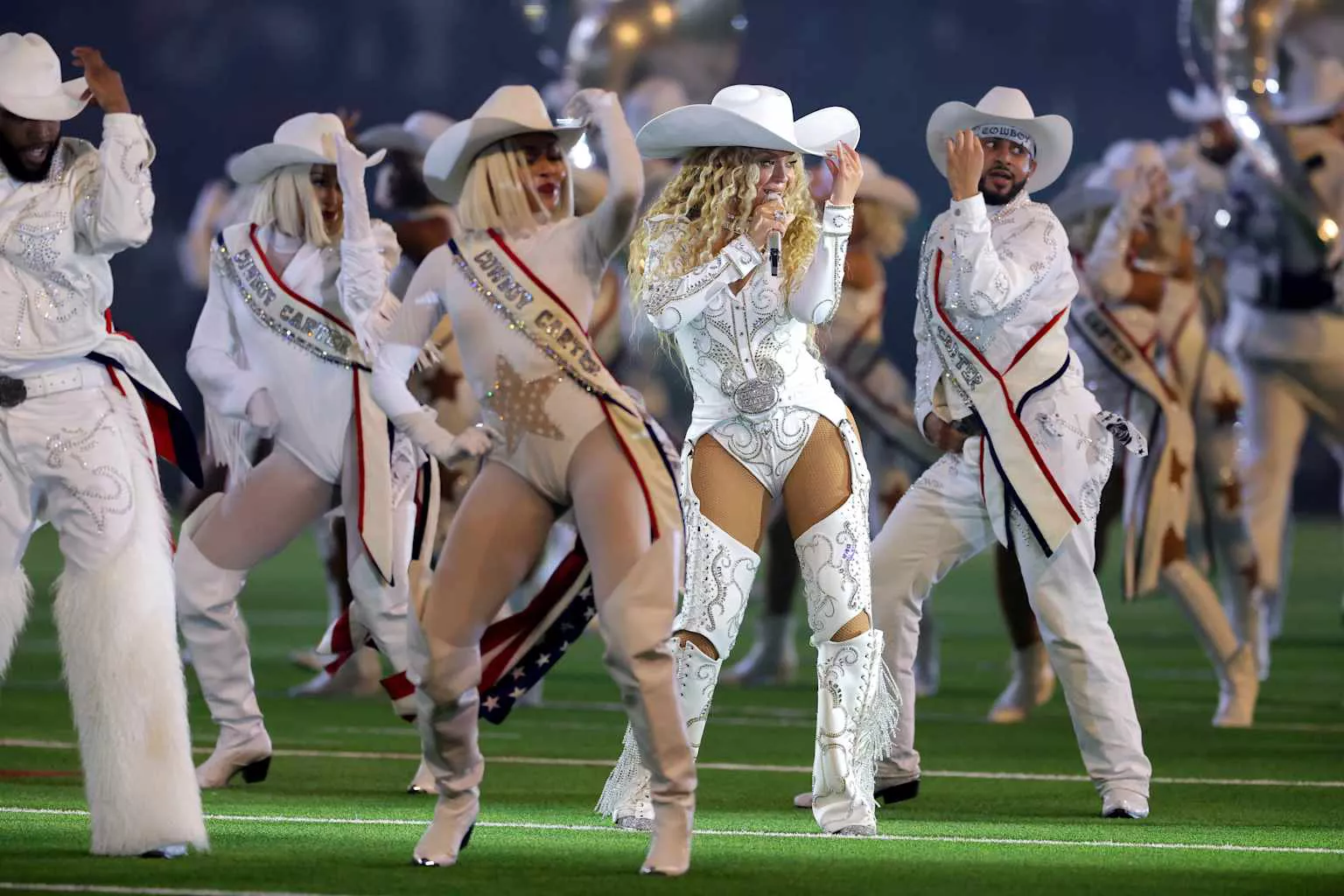 'Beyoncé Bowl' Graced The Nfl On Christmas And Explodes Onto Netflix Soon!