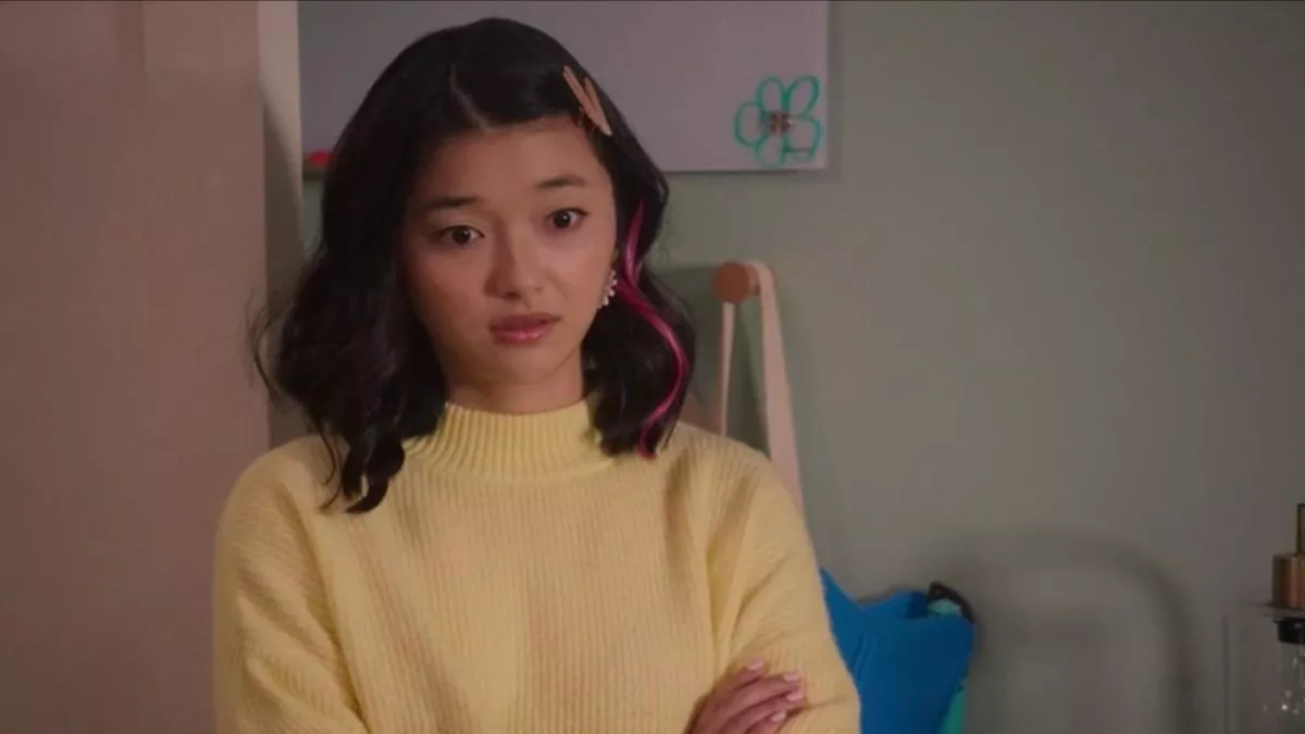 Michelle Mao como Rosamund Li