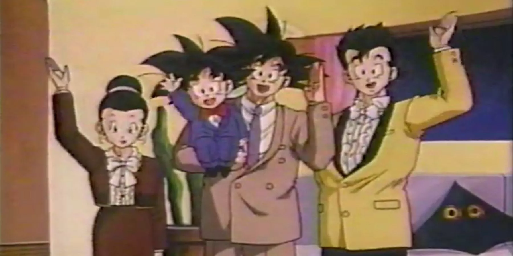 Goku, Goten y Chi-Chi en Looking Back at it All The Dragon Ball Z Year-End Show!