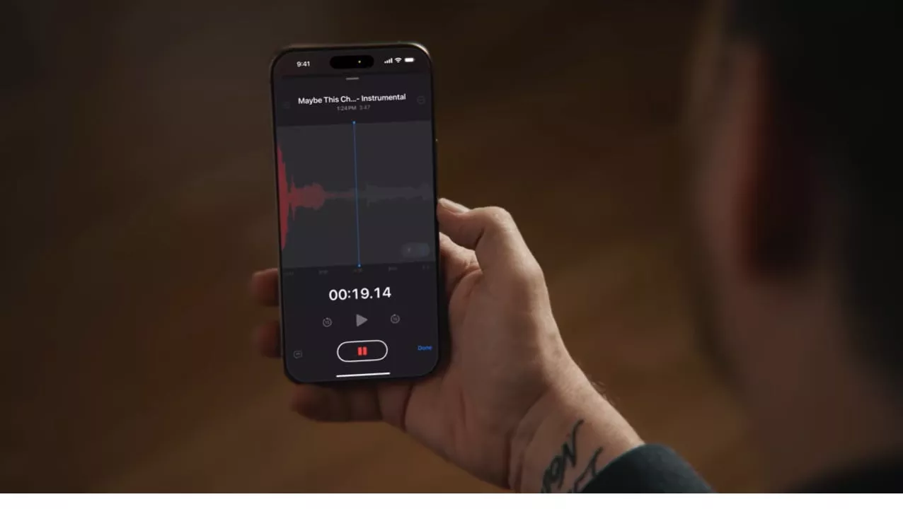 Iphone 16 Pro Can Now Use Layered Recording In Voice Memos In The New Ios 18.2 Update