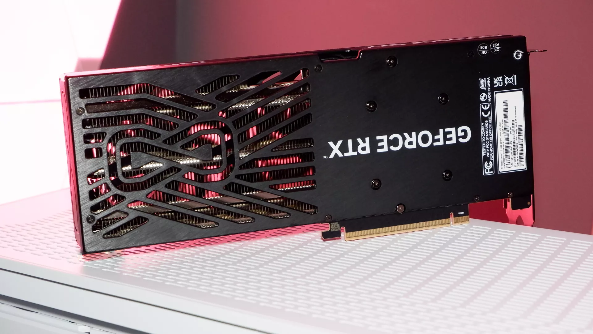 He probado la RTX 5060 Ti 16 GB y estoy impresionado con su rendimiento.